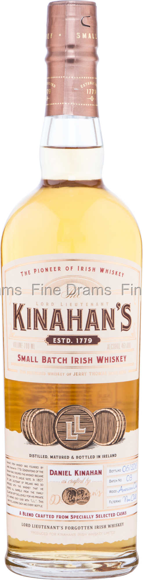 Kinahans irish. Виски Kinahans Irish. Кинаханс ЛЛ виски ирландский купажированный 0.7 л. Ирландский виски Kinahan's. Виски Кинаханс ирландский ирландский.